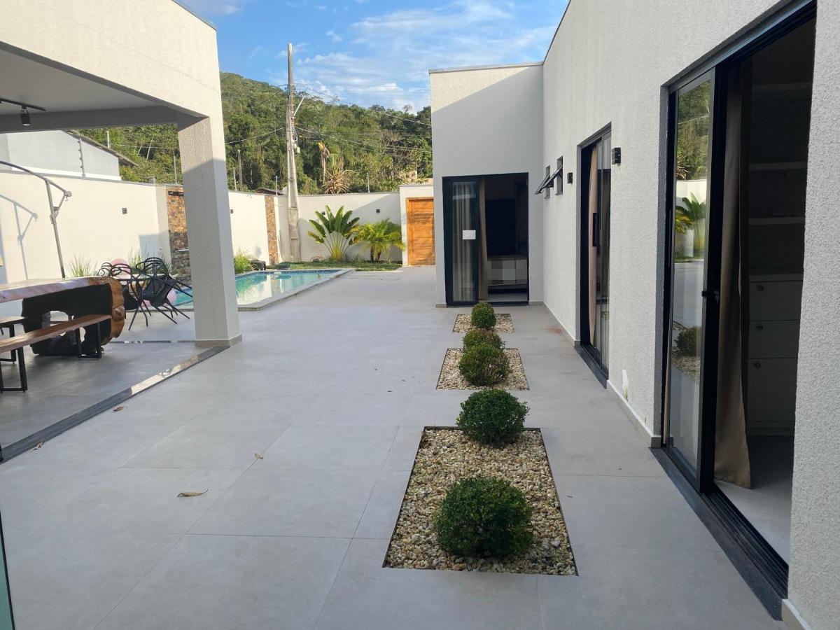 Casa de férias Casacompiscinabc *